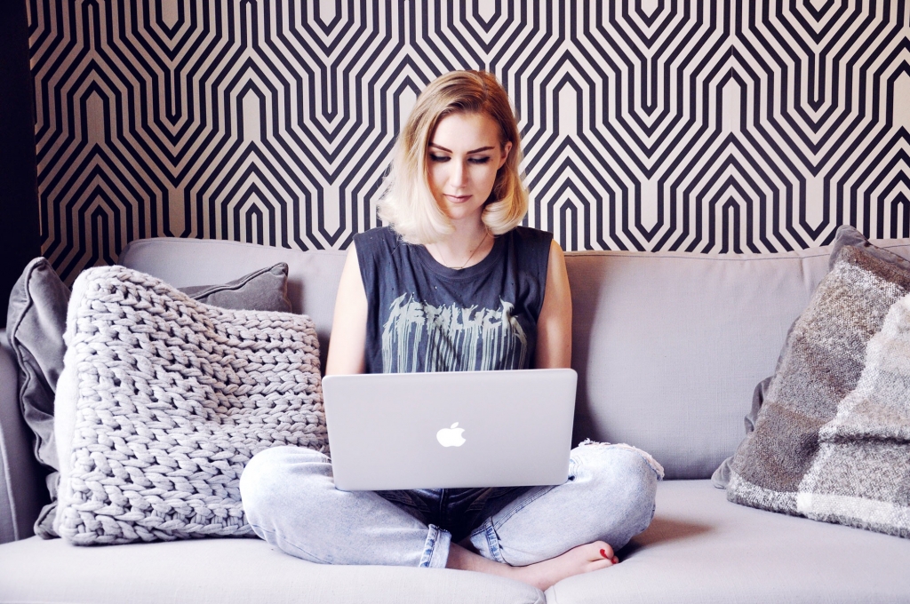 4 Guidelines That Will Help You Become The Next Big Name In Blogging